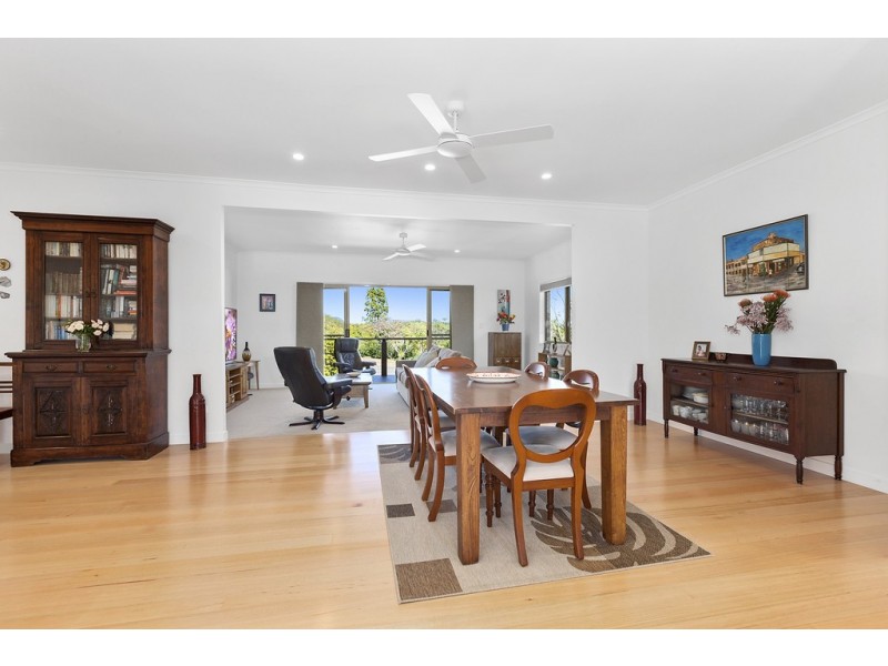 18 Fantail Crescent, Cooroy QLD 4563