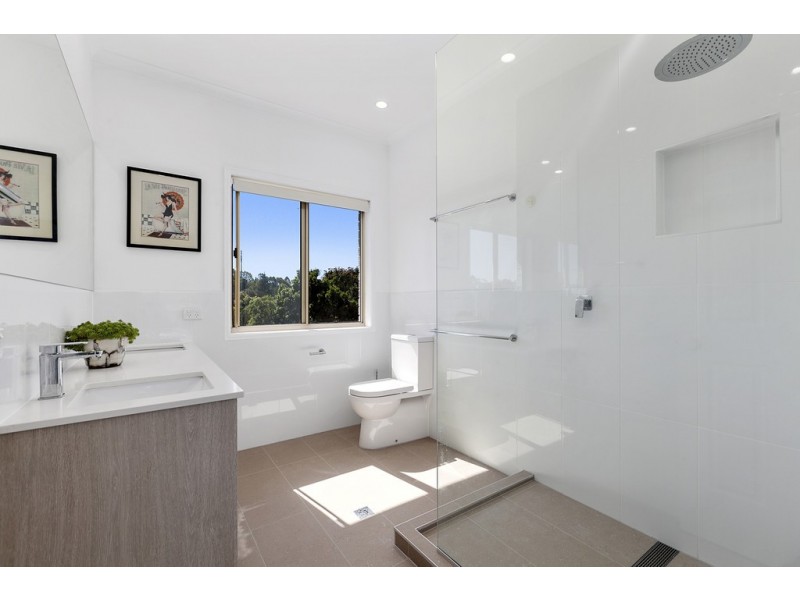 18 Fantail Crescent, Cooroy QLD 4563