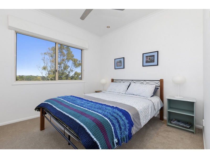 18 Fantail Crescent, Cooroy QLD 4563