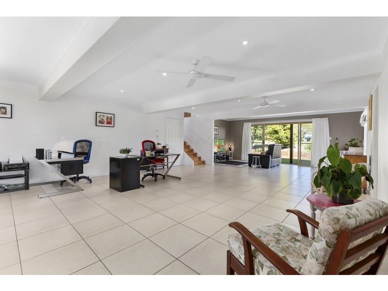 18 Fantail Crescent, Cooroy QLD 4563