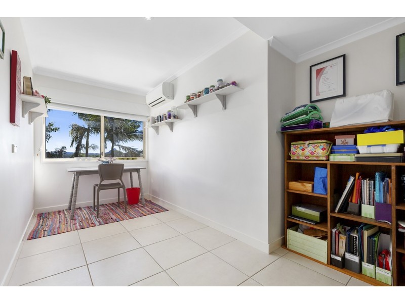 18 Fantail Crescent, Cooroy QLD 4563