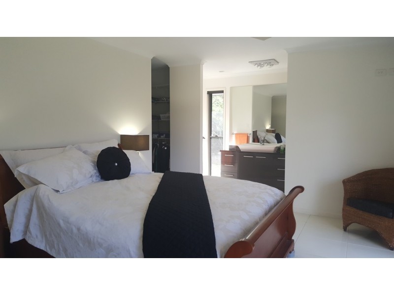 15 Overton Way, Kin Kin QLD 4571