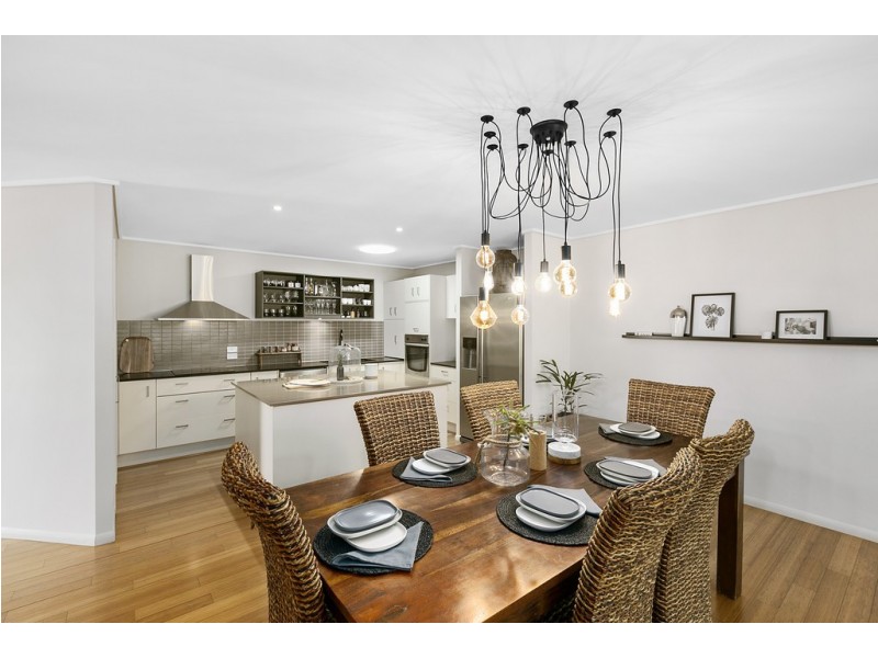 7 Havenside Court, Pomona QLD 4568