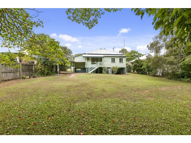 24 Church Street, Pomona QLD 4568