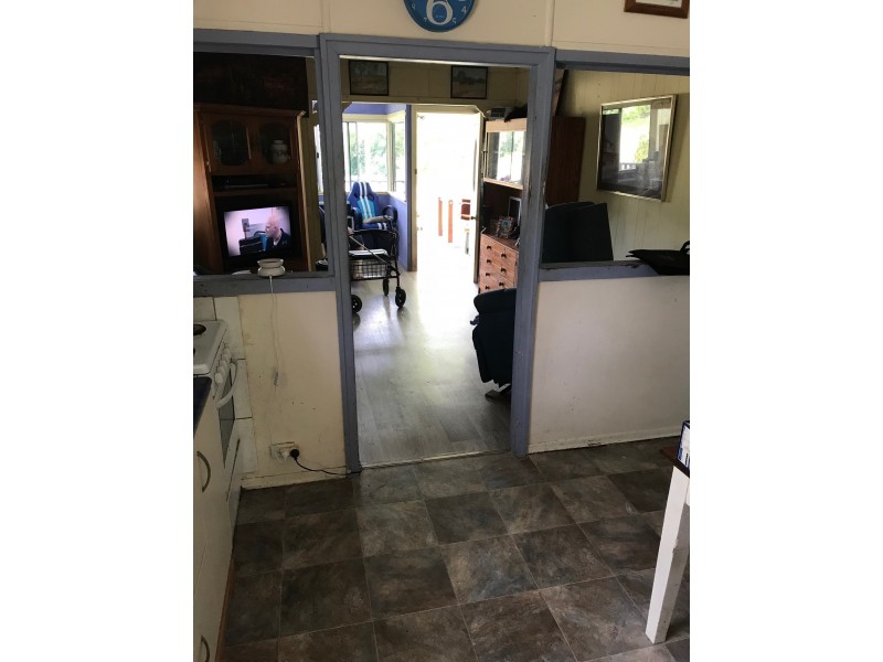 41 Railway Road, Cooran QLD 4569