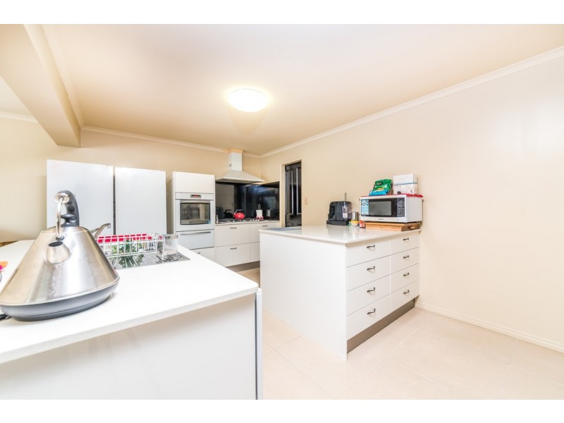 46 Overlander Avenue, Cooroy QLD 4563