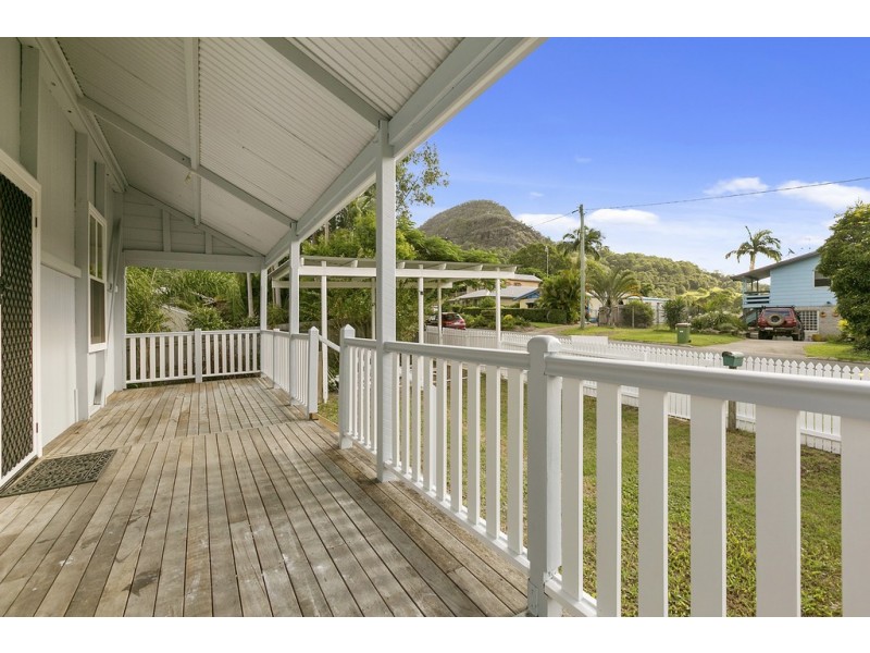 16 Henry Street, Cooran QLD 4569