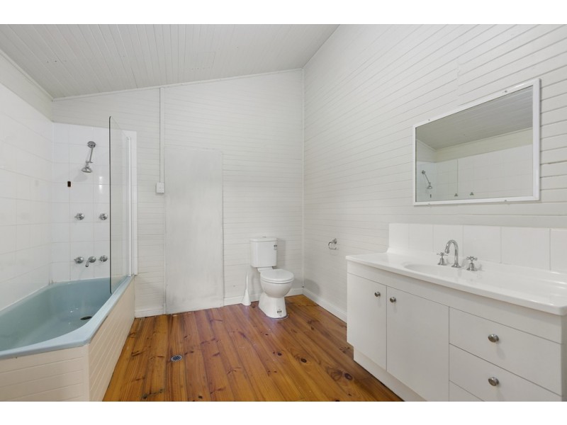 16 Henry Street, Cooran QLD 4569