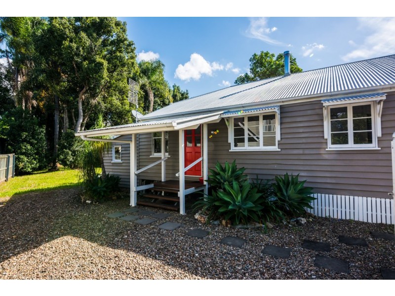 11 Station Street, Pomona QLD 4568
