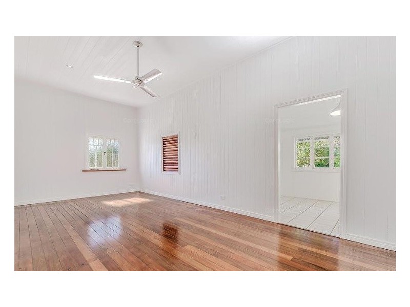 11 Station Street, Pomona QLD 4568