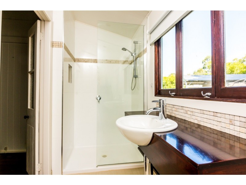 11 Station Street, Pomona QLD 4568