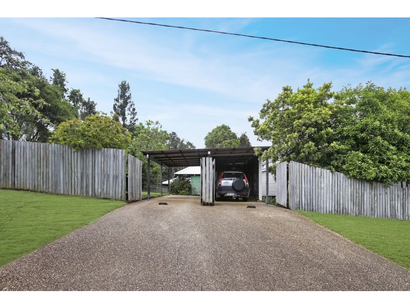 8 Pavilion St, Pomona QLD 4568