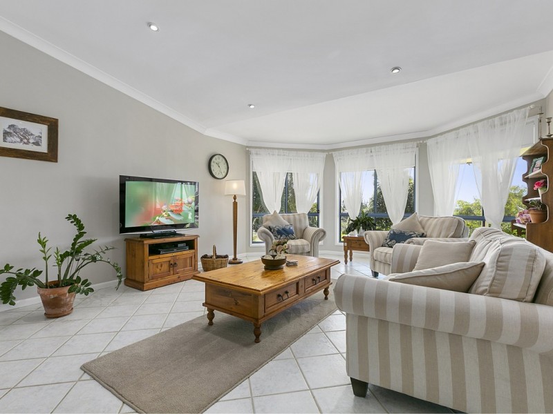 18 Myrtle Court, Black Mountain QLD 4563