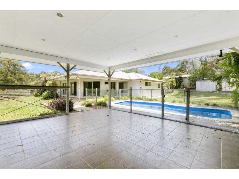 6 Crab Apple Court, Black Mountain QLD 4563