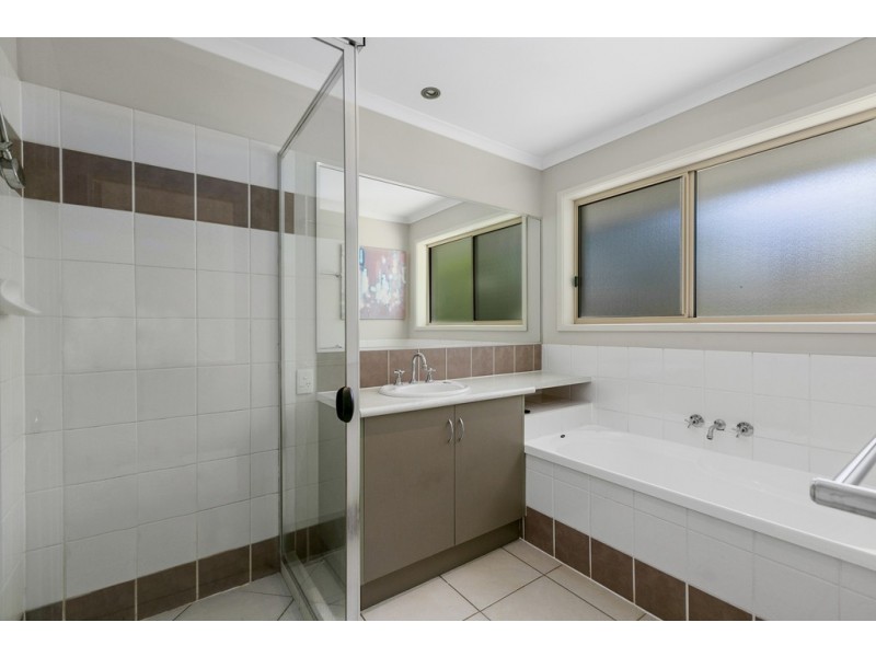 6 Crab Apple Court, Black Mountain QLD 4563