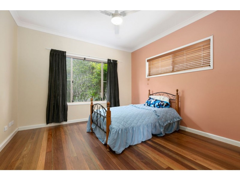 260 Coles Creek Road, Cooran QLD 4569