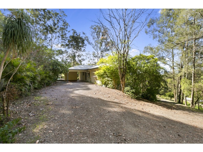 260 Coles Creek Road, Cooran QLD 4569