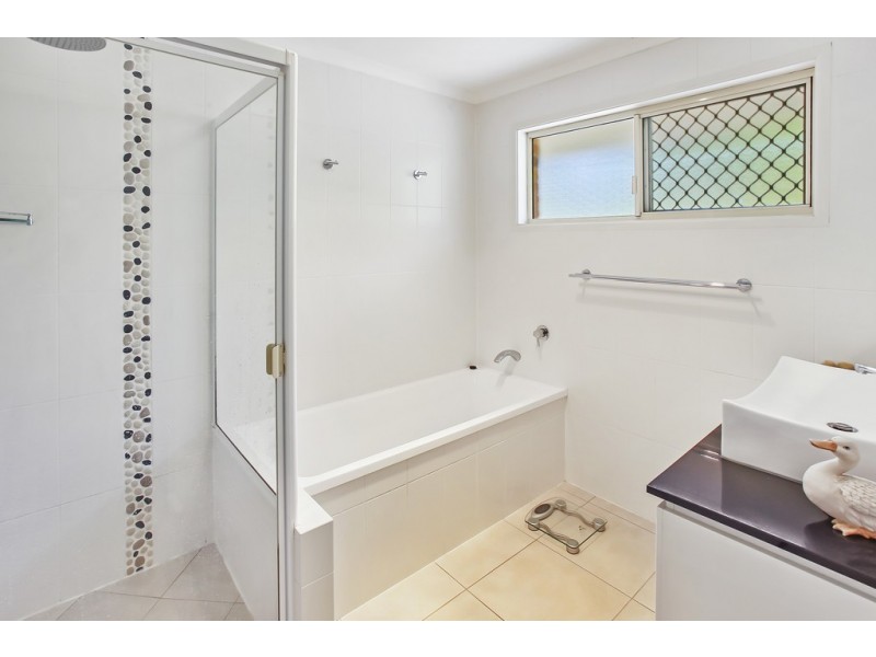 5 Northeden Court, Cooroy QLD 4563