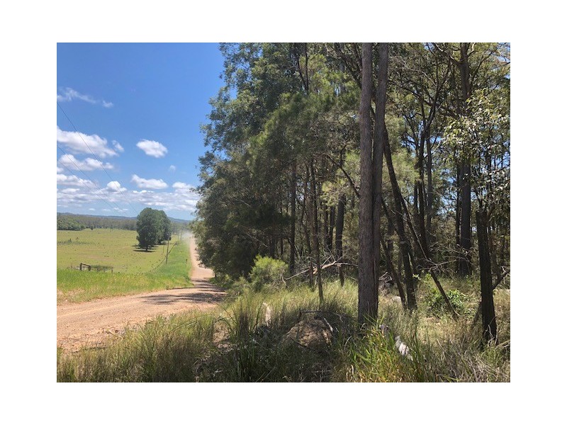 327 Kinmond Creek Road, Cootharaba QLD 4565