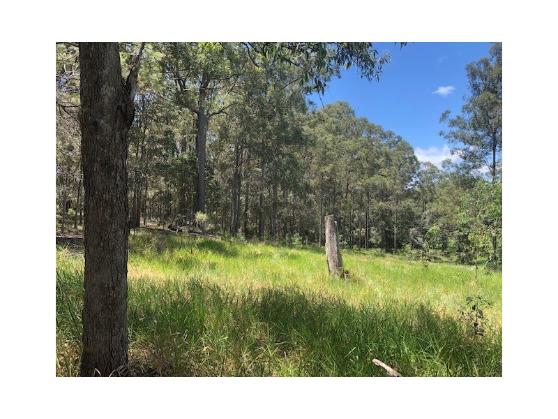 327 Kinmond Creek Road, Cootharaba QLD 4565