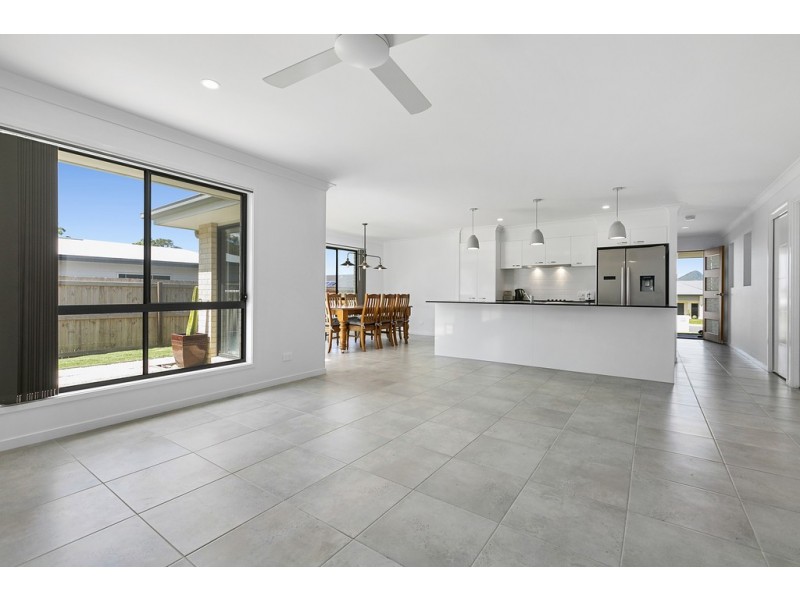 11 Arthur Court, Cooroy QLD 4563