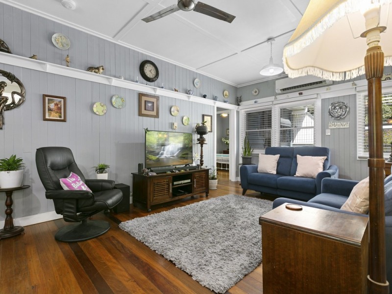 17 Mountain Street, Pomona QLD 4568