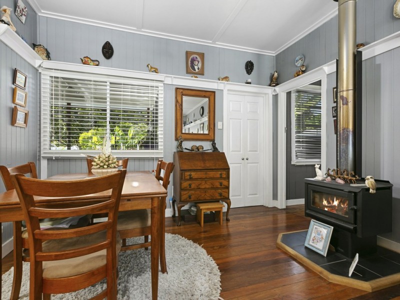 17 Mountain Street, Pomona QLD 4568