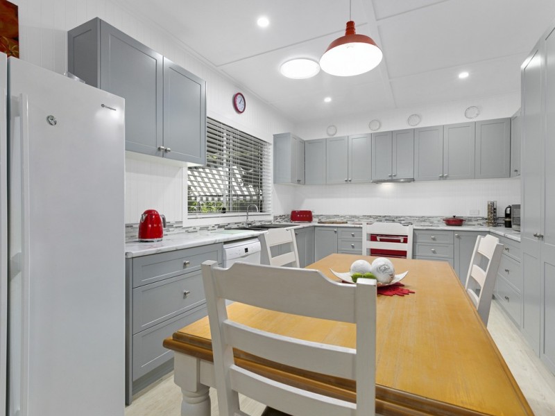 17 Mountain Street, Pomona QLD 4568