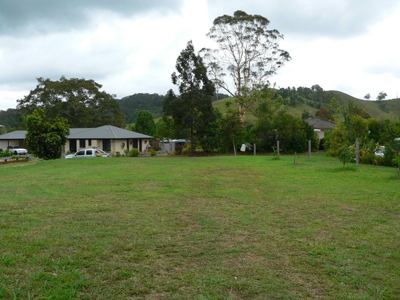 8 Overton Way, Kin Kin QLD 4571