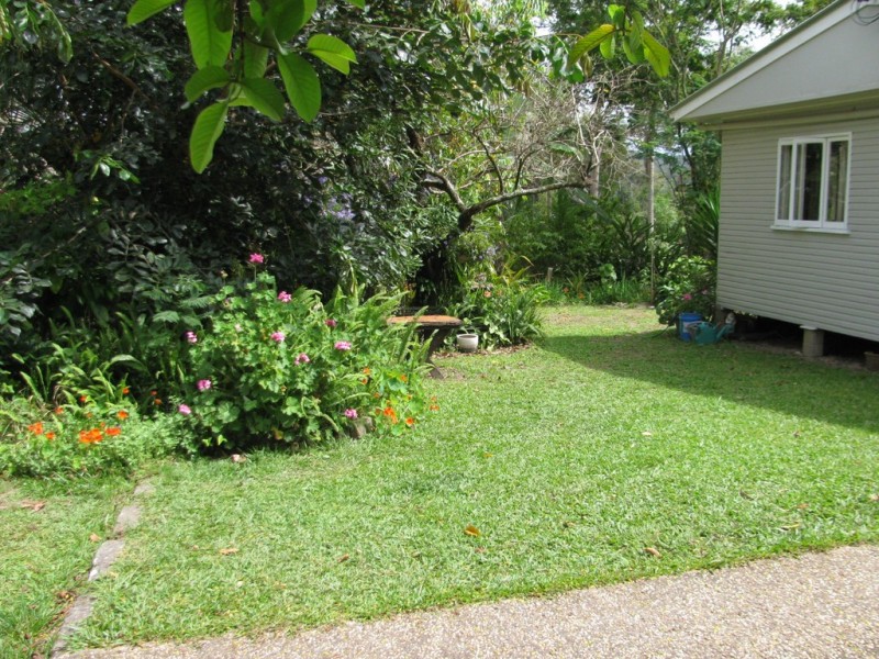 476 Gympie Kin Kin Road, Kin Kin QLD 4571