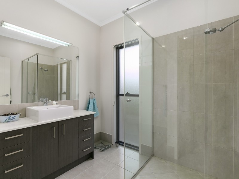 48 Orana Avenue, Pomona QLD 4568