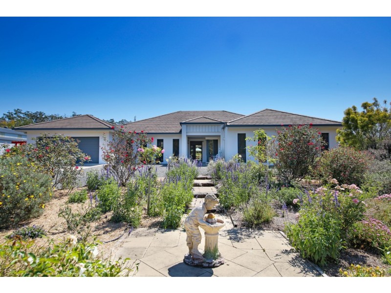 48 Orana Avenue, Pomona QLD 4568