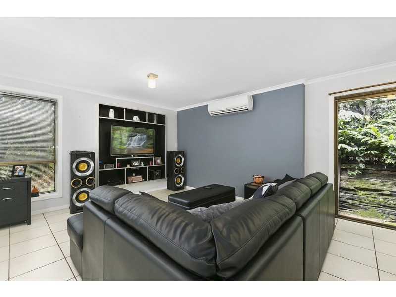 2 Pavilion Street, Pomona QLD 4568