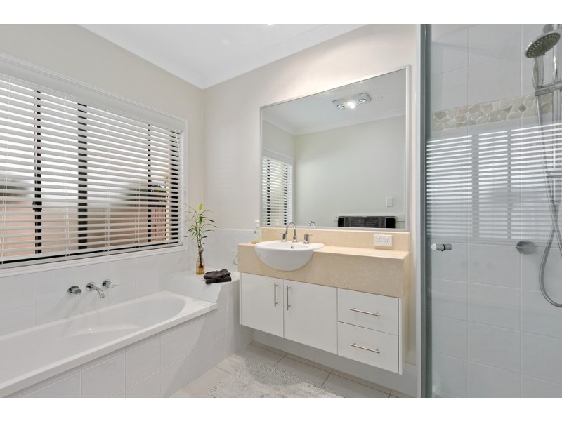 62 Elm Street, Cooroy QLD 4563