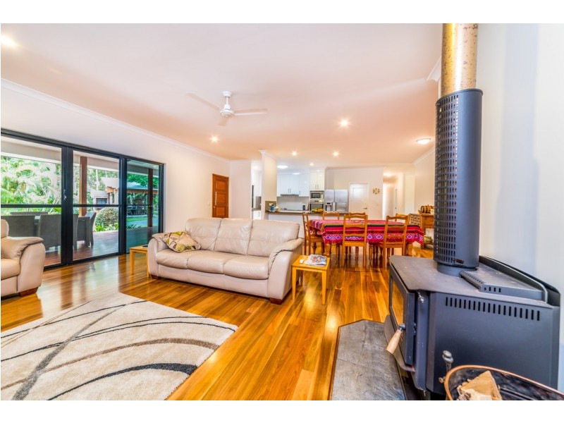 43 Pomona Connection Road, Pomona QLD 4568