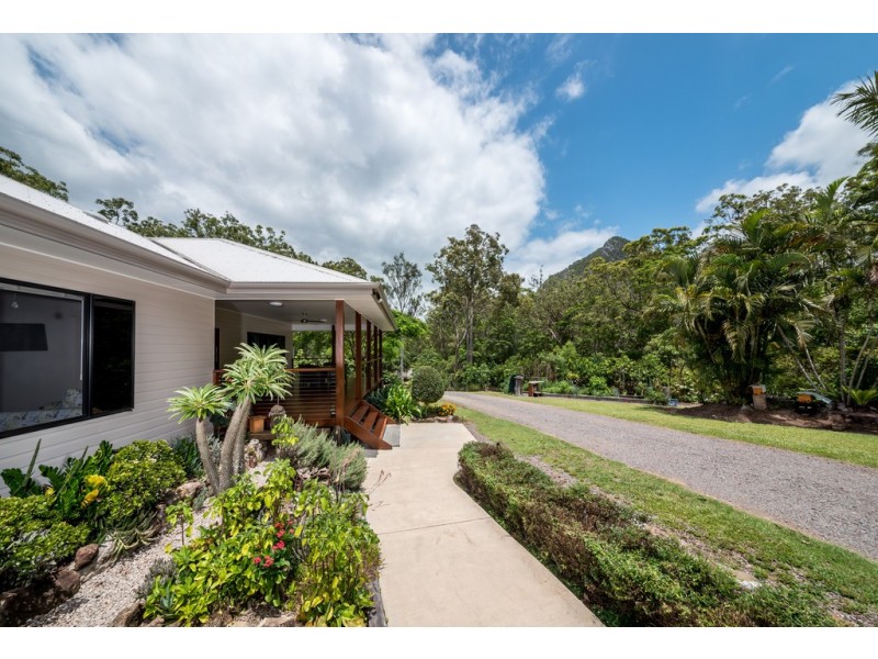 43 Pomona Connection Road, Pomona QLD 4568