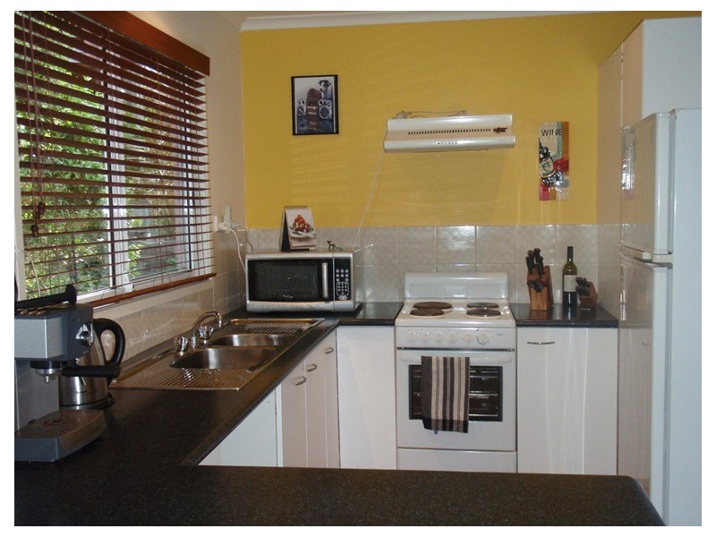 8 James Street, Cooran QLD 4569