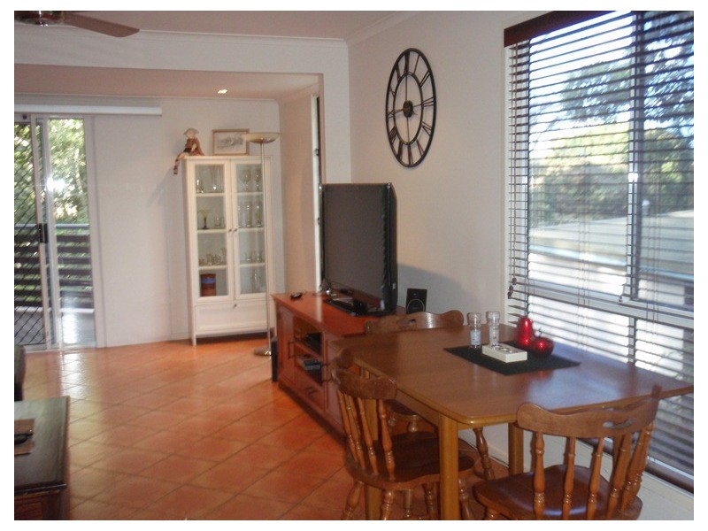 8 James Street, Cooran QLD 4569