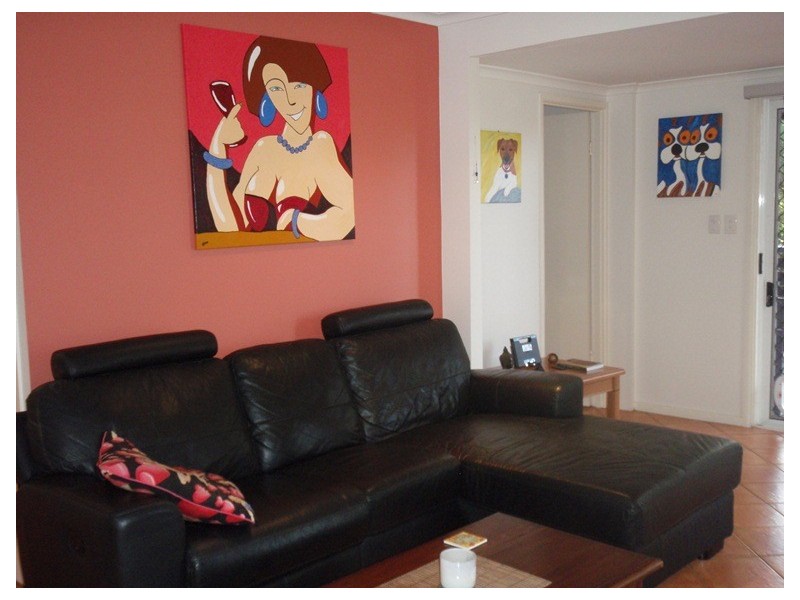 8 James Street, Cooran QLD 4569