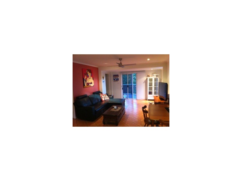 8 James Street, Cooran QLD 4569