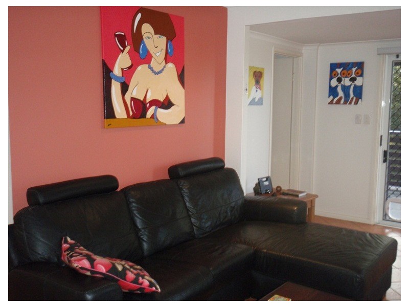 8 James Street, Cooran QLD 4569