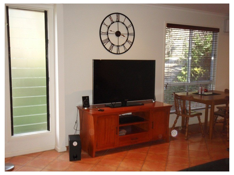 8 James Street, Cooran QLD 4569