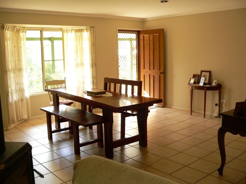 5a Clay Street, Pomona QLD 4568