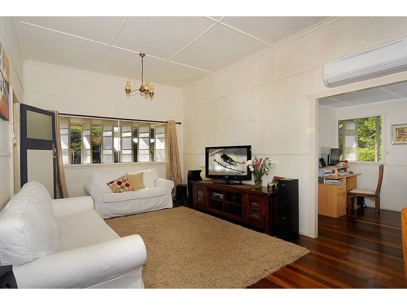 12 Henry Street, Cooran QLD 4569