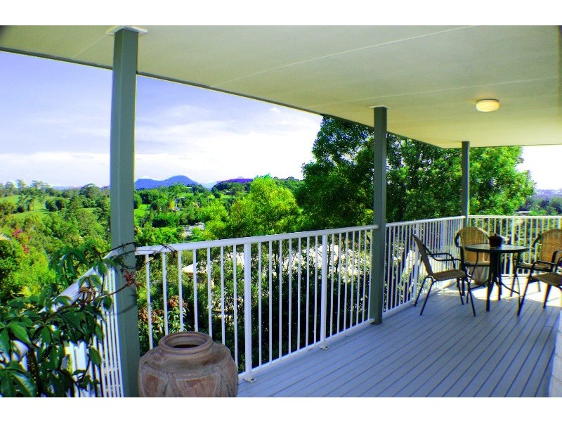 12 Fantail Crescent, Cooroy QLD 4563