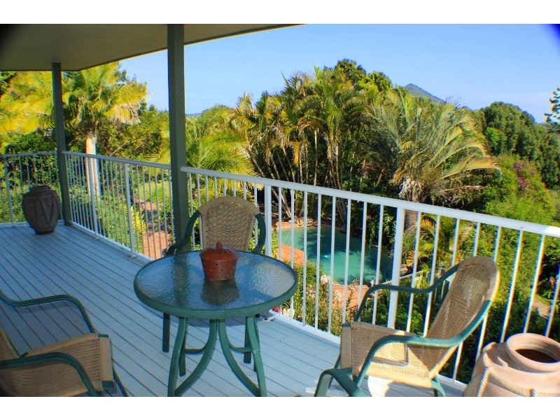 12 Fantail Crescent, Cooroy QLD 4563