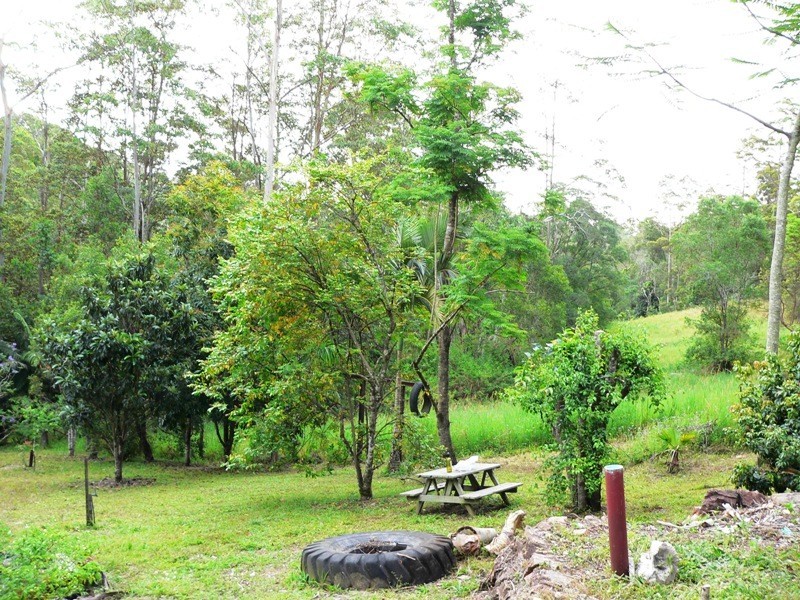 182 Old Ceylon Road, Cooroy QLD 4563