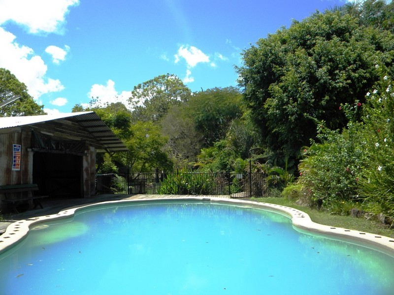 628 Traveston Road, Traveston QLD 4570