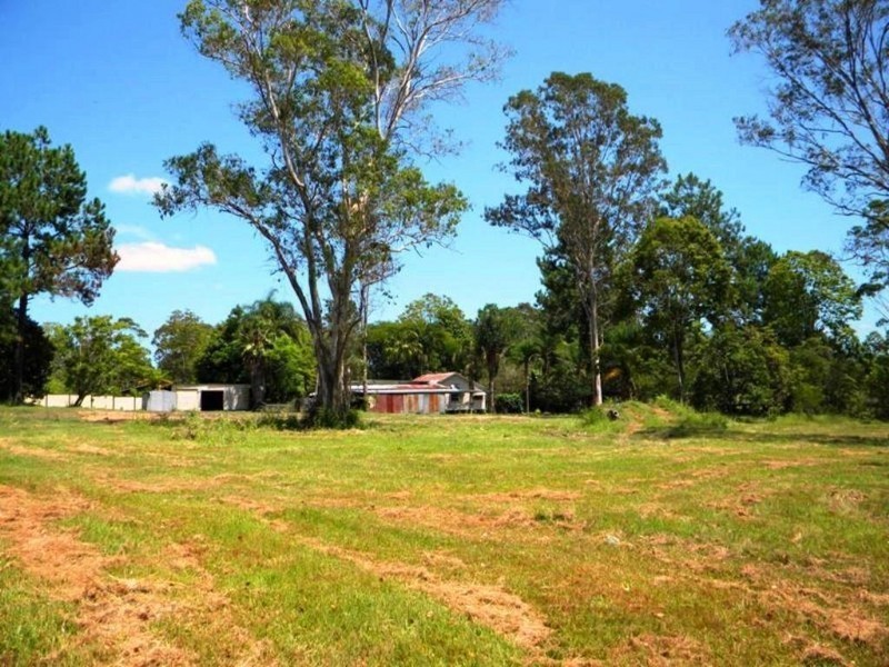 628 Traveston Road, Traveston QLD 4570