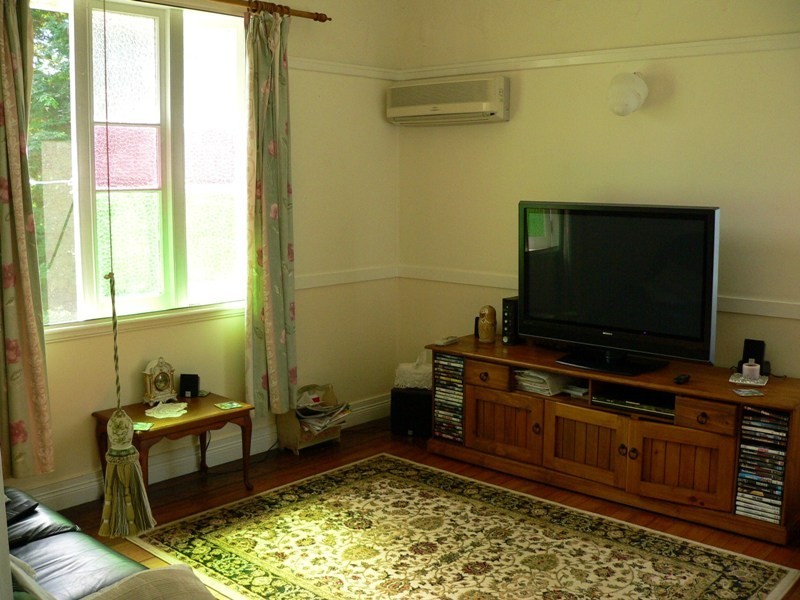 11 Pine Street, Pomona QLD 4568